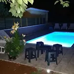 Apartament 1 With Pool