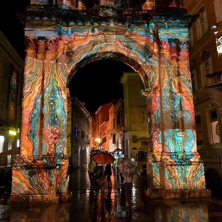 아파트 1 With Pool *