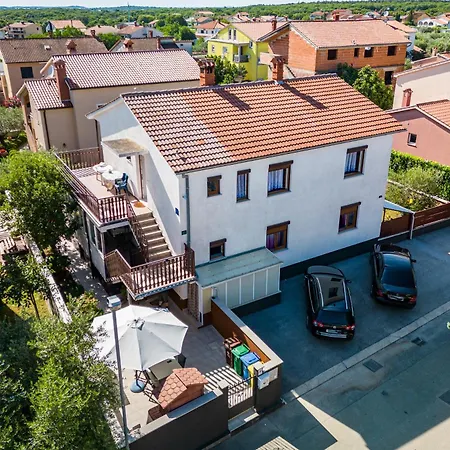 Apartment 1 With Pool *