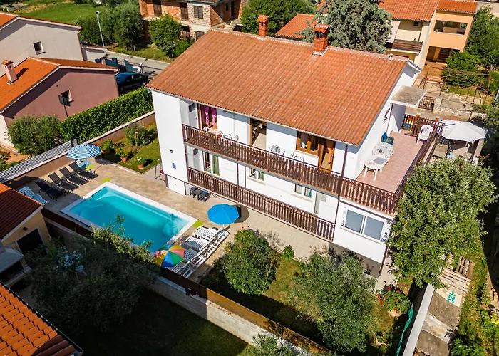 1 With Pool Apartamento