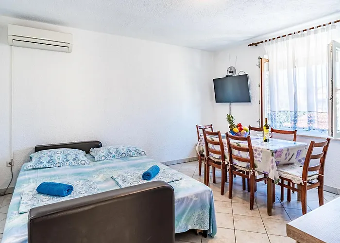 1 With Pool Apartament *