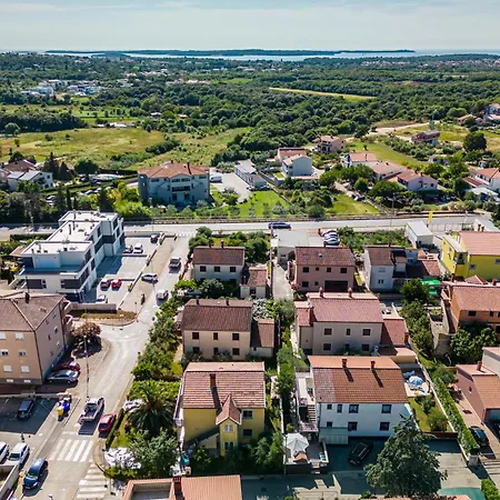 Apartmán 1 With Pool Pula